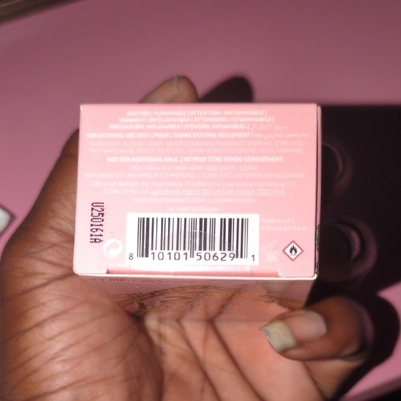 Nicki Minaj Pink Friday 2 Necklace - Picture 5 of 7